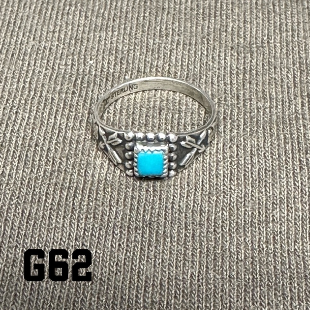 Vintage Bell Trading Post Sterling Silver & Turquoise Ring Size 4 Kids Ring. G62